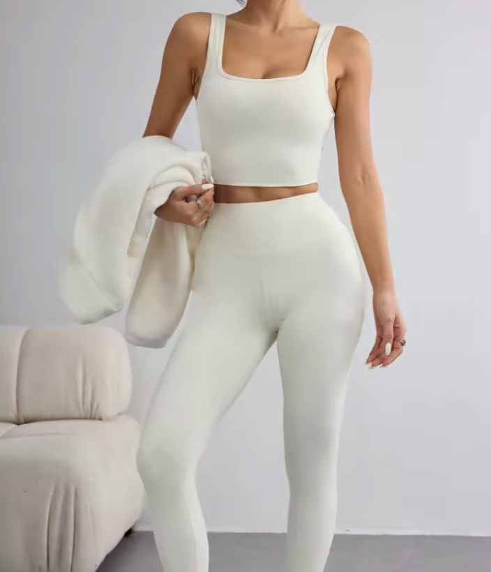 Ensemble 3 Pièces Pull à Capuche Fourrure et Pantalon Skinny